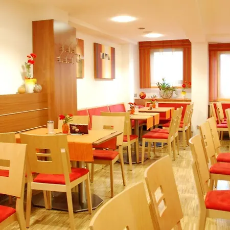 Schell Schokoladen Hotel *